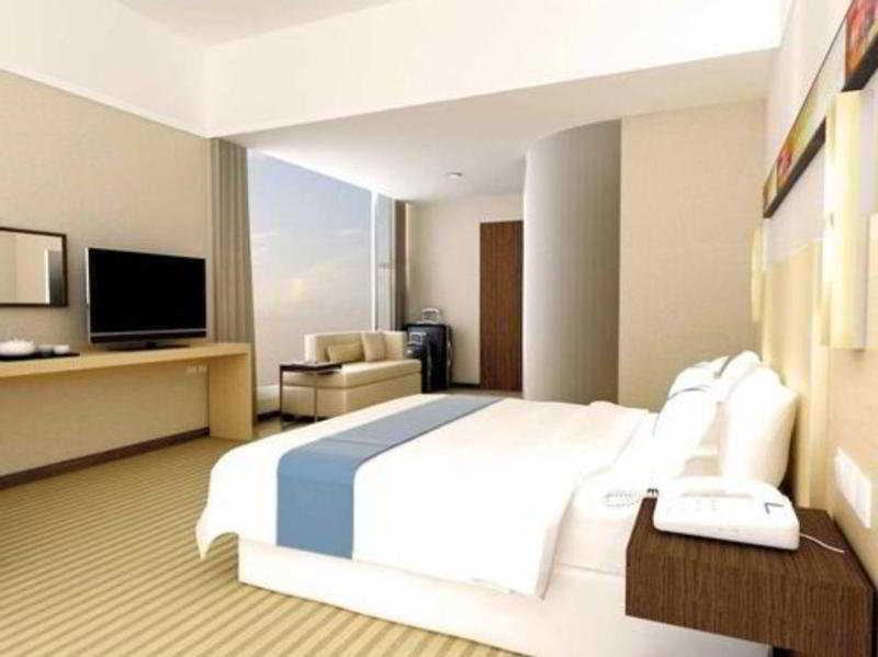 Express Heping By Ihg Hotel 3*